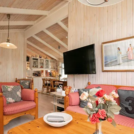 8 Person Holiday In Lb K * Ålbæk