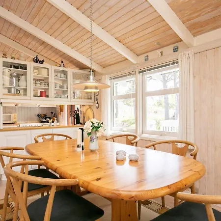 8 Person Holiday In Lb K Ålbæk